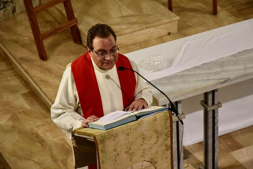 Santadi in lacrime, addio a don Giampiero Marongiu