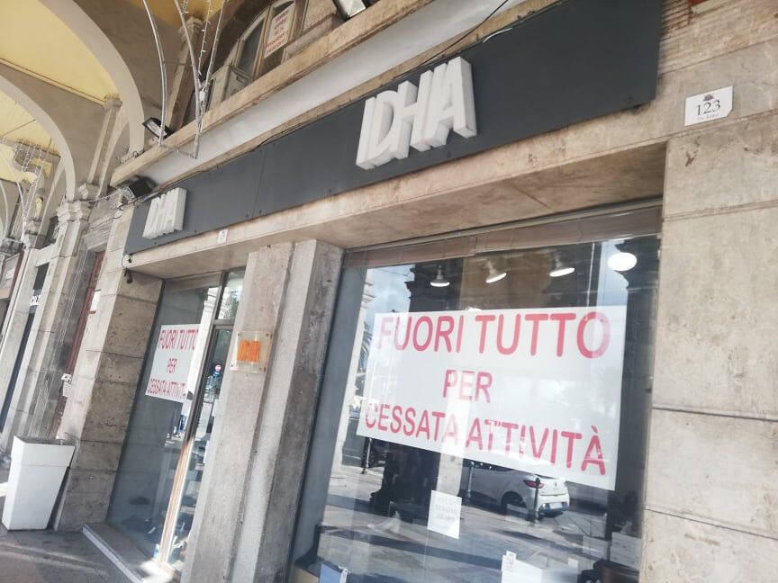 Il Coronavirus uccide il commercio storico, a Cagliari chiude dopo 36 anni Idhia