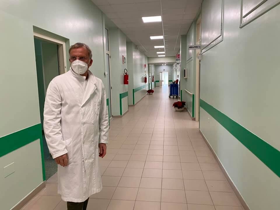 Virus, Marracini attacca il governo: “Chiudono tutto anche in Sardegna? Ci si contagia in famiglia, qual è la strategia?”