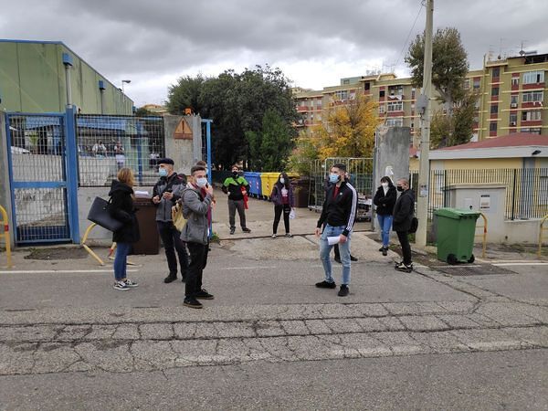 Chiude la mensa universitaria di via Premuda, studenti in rivolta a Cagliari