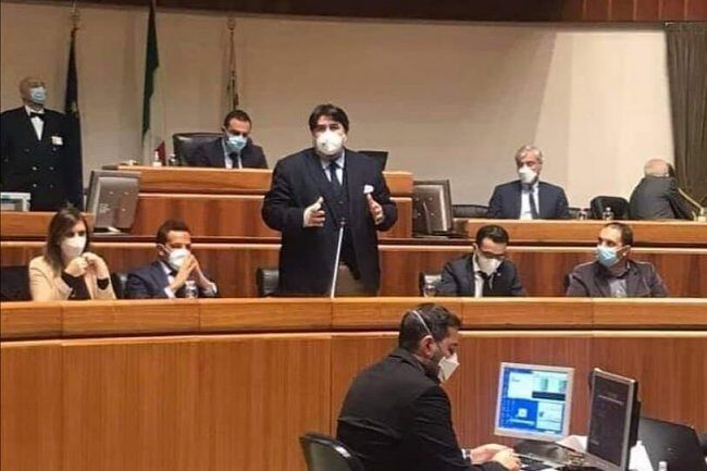 Sardegna arancione, battaglia della Regione per tornare in zona gialla: dossier e ricorso al Tar