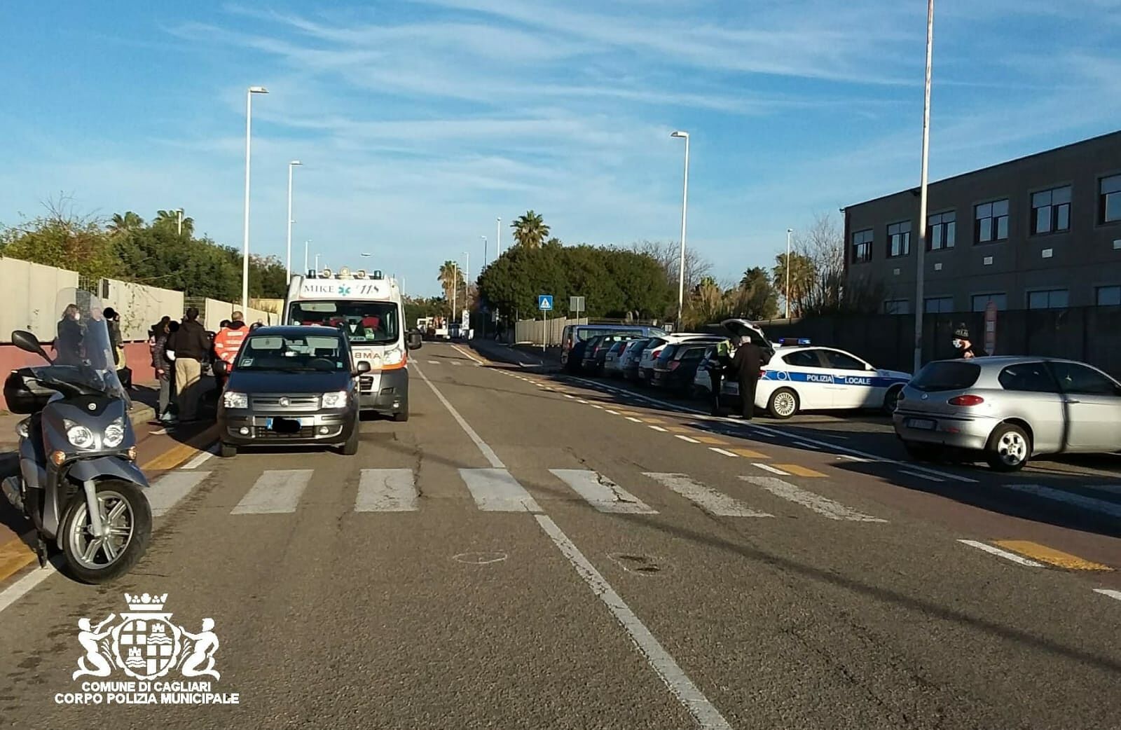 Attimi di paura a Cagliari, studentessa investita sulle strisce pedonali mentre raggiunge la scuola