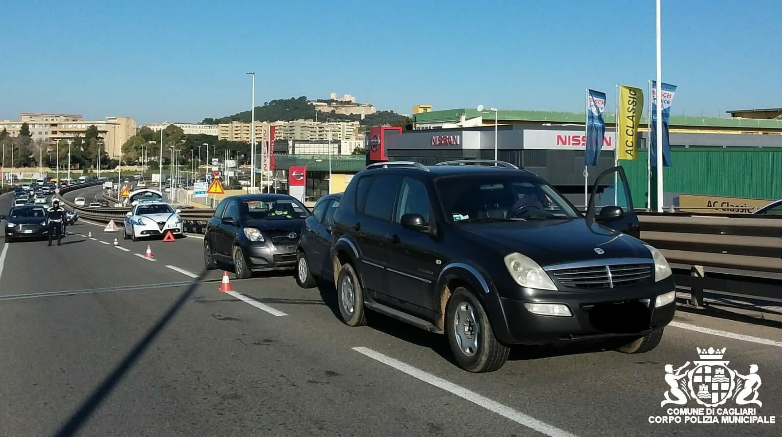 Cagliari, tamponamento sull’asse mediano: tre auto coinvolte, traffico in tilt