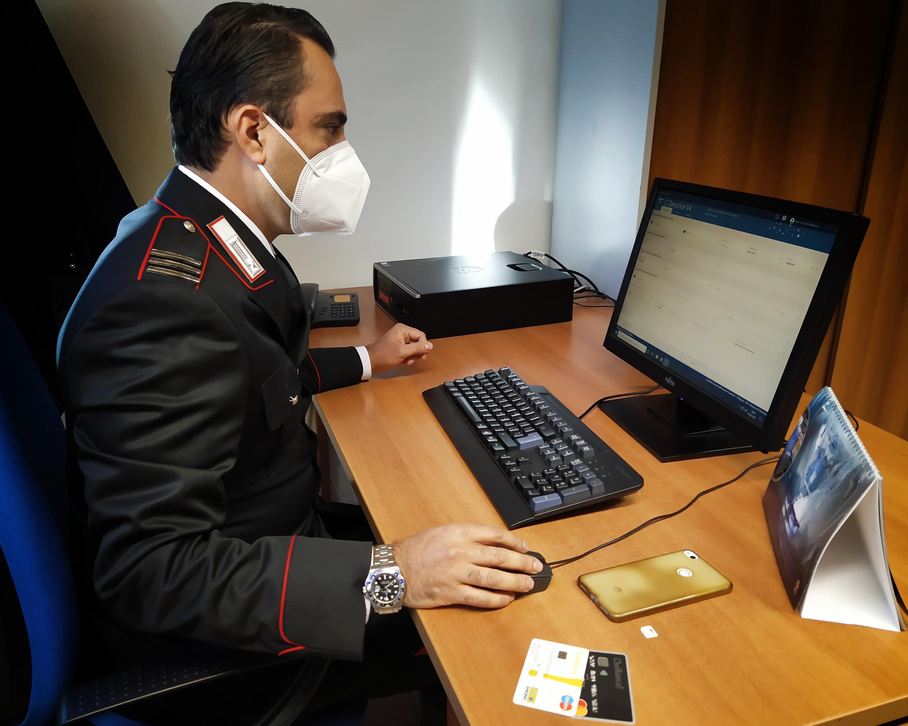 Acquista l’assicurazione auto online ma è una truffa: denunciato un 22enne a Sant’Antioco