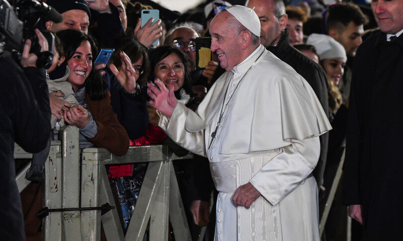 Una donna voterà con i vescovi al prossimo Sinodo: la scelta di Papa Bergoglio