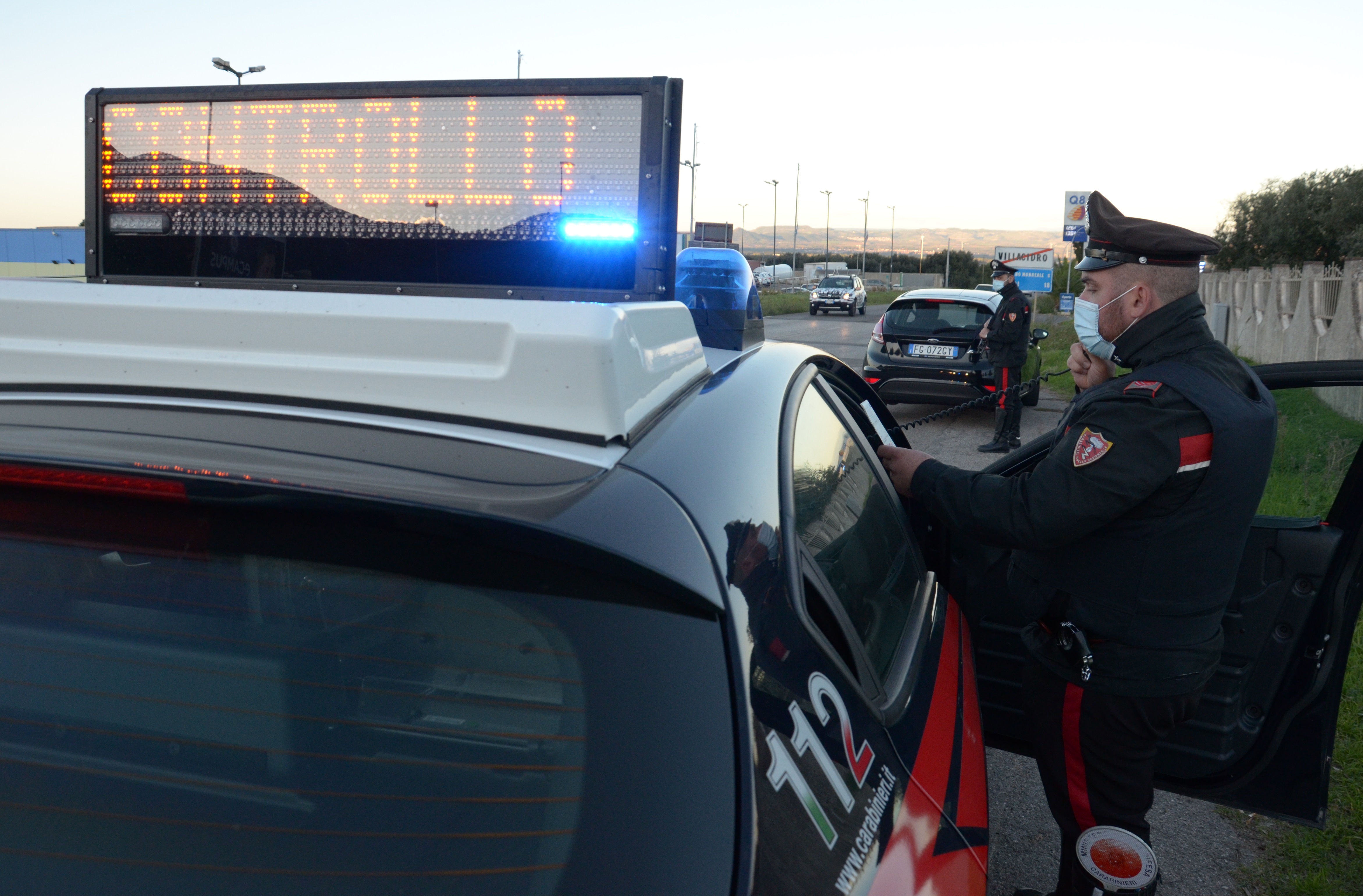 Nasconde in casa infiorescenze di marijuana, bracciante denunciato a Villacidro