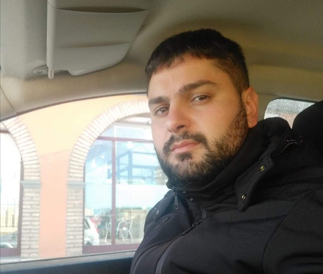 Quartu, il grido disperato di un papà: “Mi hanno bruciato l’auto e ora sono in difficoltà. Aiutatemi”