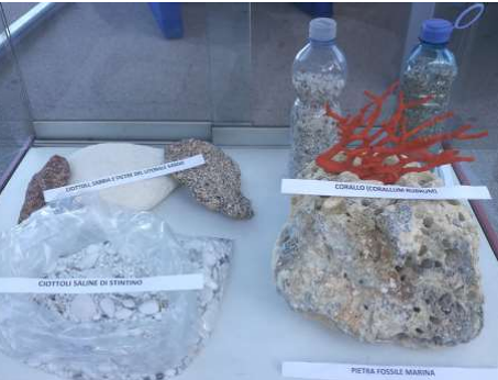 Furti dalle spiagge sarde, il bilancio dell’Agenzia delle Dogane: nel 2020 sequestrati 70 chili di ciottoli e 12 di sabbia