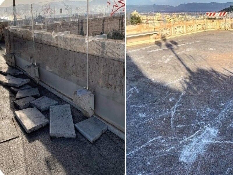 Cagliari, il Bastione sfregiato: “Panchine rotte e pavimento pasticciato, atti vandalici assurdi” 