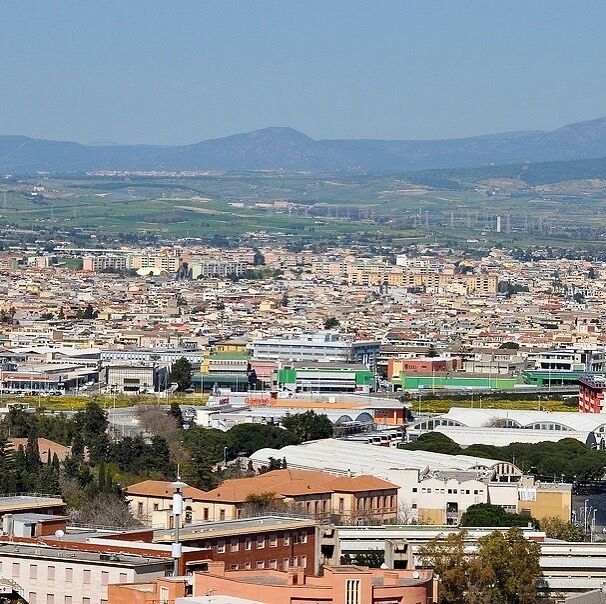 Sardegna, parte la riqualificazione di 35mila edifici: “Così tante imprese edili sarde potranno lavorare”