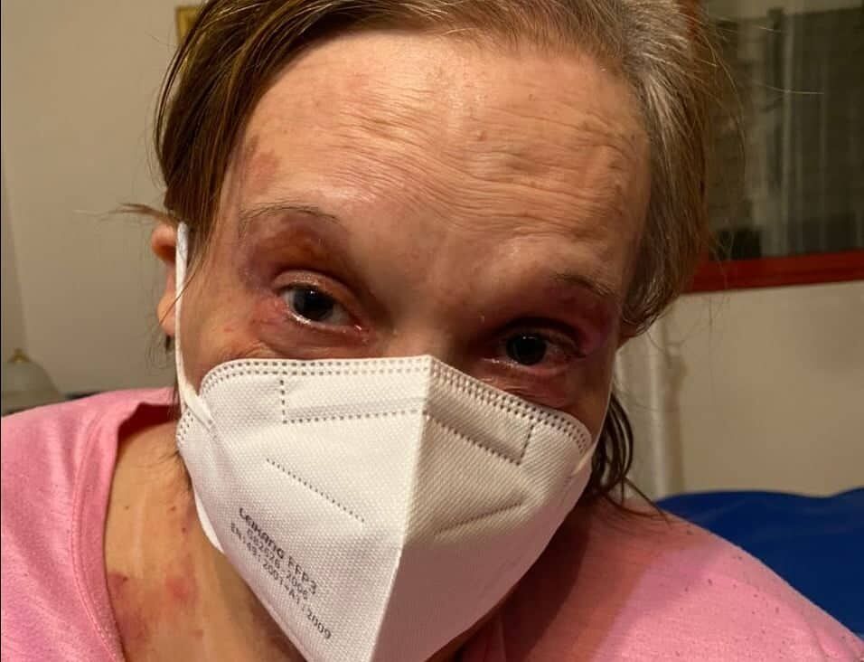 Cagliari, il dramma: “Mia mamma morta in ambulanza nel piazzale del Santissima Trinità”