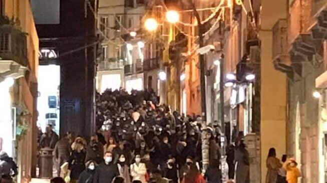 San Valentino a Cagliari, l’ira di Truzzu: “Zona gialla non vuol dire fare ciò che si vuole”