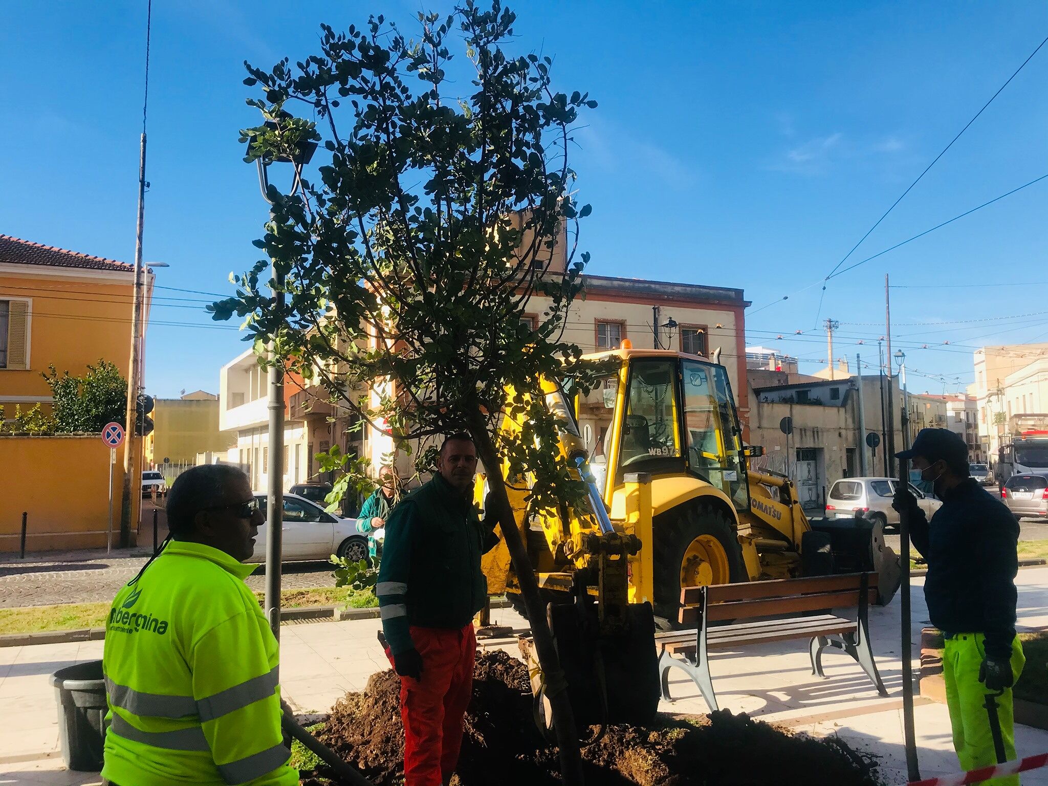 Selargius si tinge di verde, nuovo look per piazza Maria Vergine Assunta