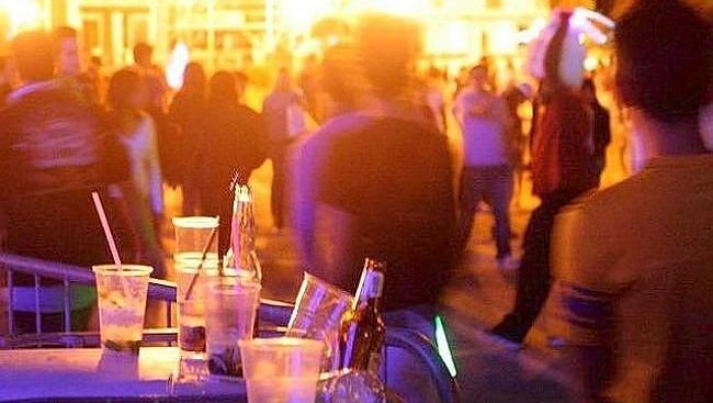 Movida e baccano a Cagliari: “Piano anti rumore approvato dal Comune e mai applicato, soldi buttati”