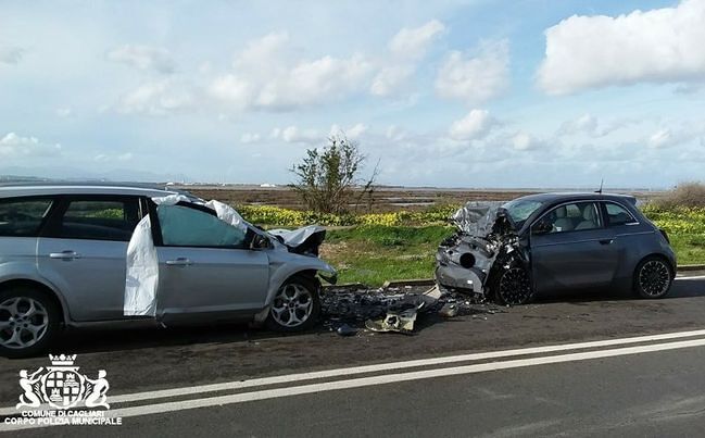 Sulcitana, folle corsa contromano: la Focus si schianta con una 500, muore un 30 enne cagliaritano, gravemente ferito un 47enne di Capoterra