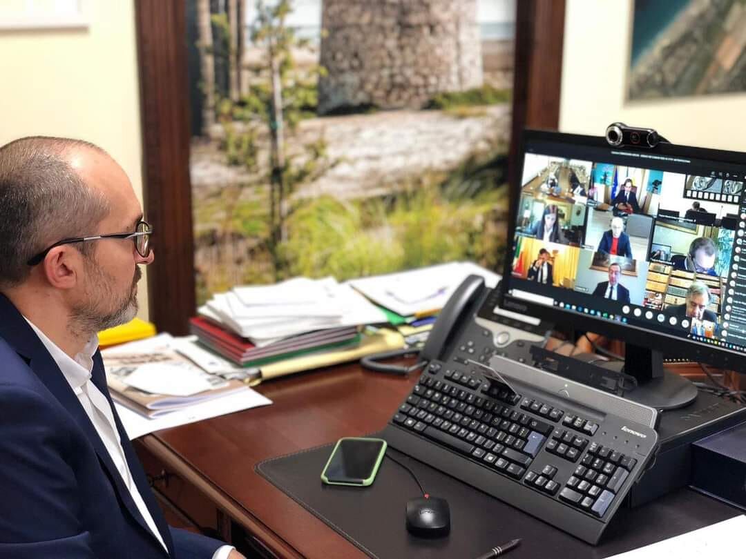 Virus, Truzzu: “Subito vaccini per chi lavora nel turismo, un altro anno senza lavoro sarebbe un affronto”