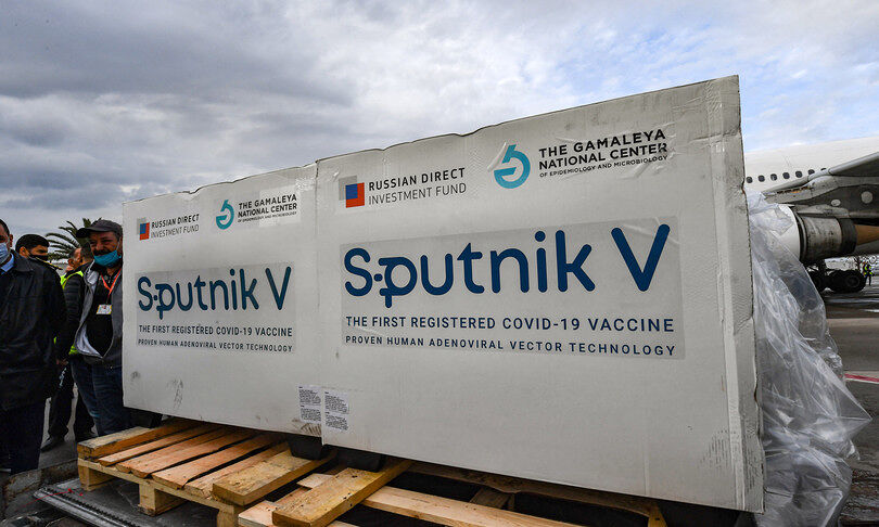Sputnik V, la Ue non esclude il ricorso al vaccino russo