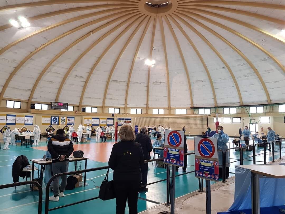 Sarroch in zona rossa: è partita la campagna screening Sardi e Sicuri