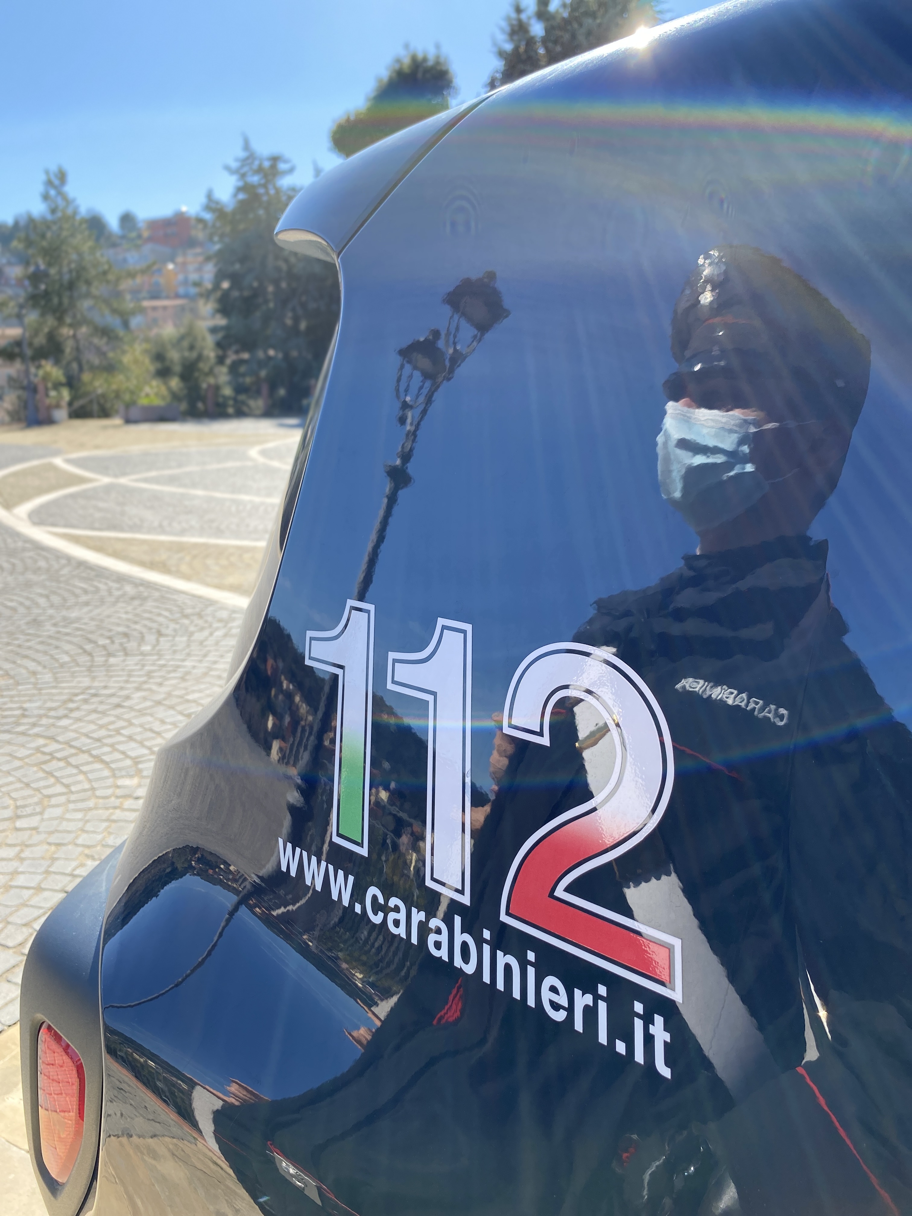 Ciclista pestato selvaggiamente in pieno centro a Tortolì: due giovani in manette