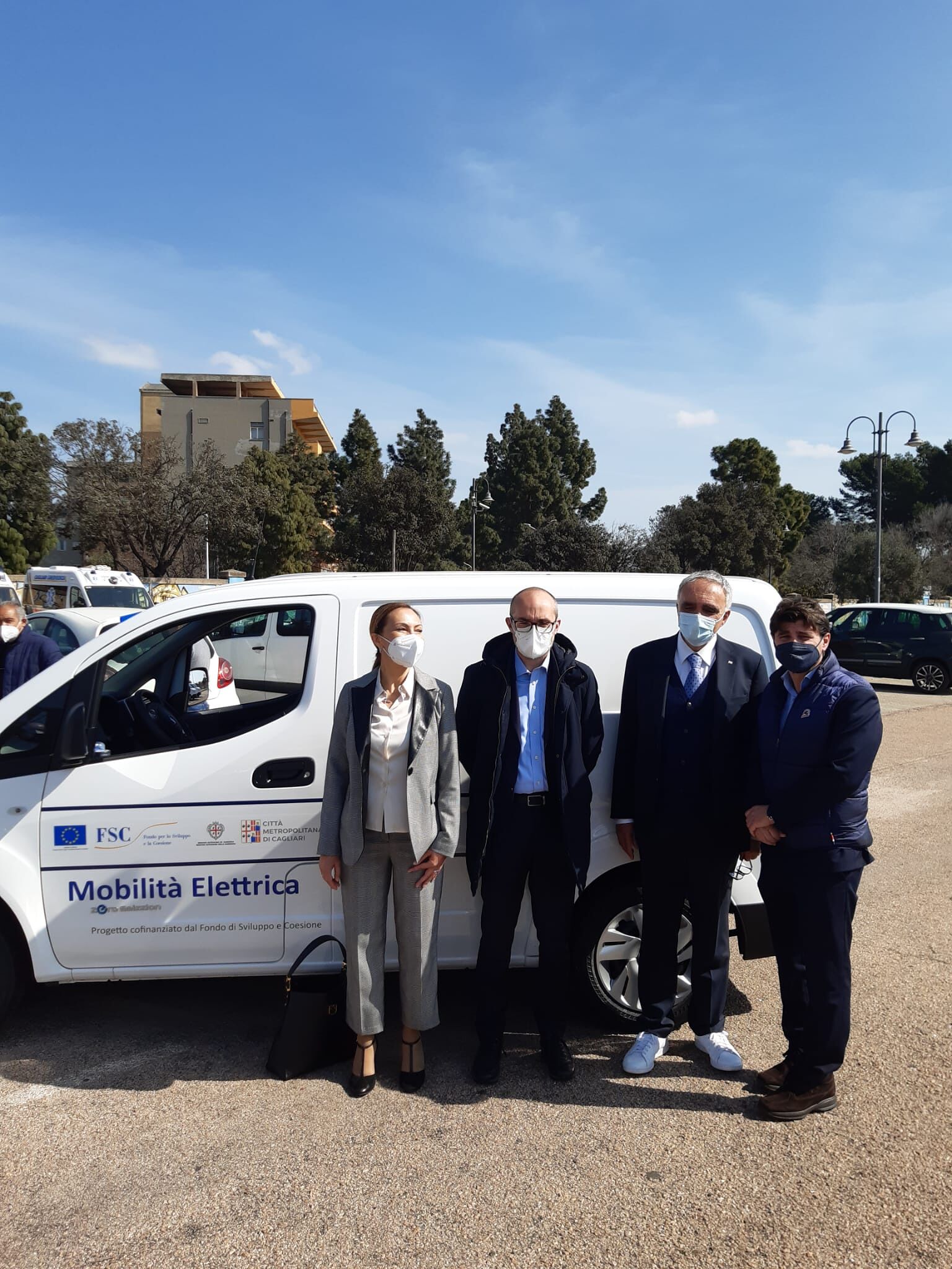 Svolta verde per Cagliari, Quartu e Assemini: consegnate le prime 8 auto elettriche al 100%