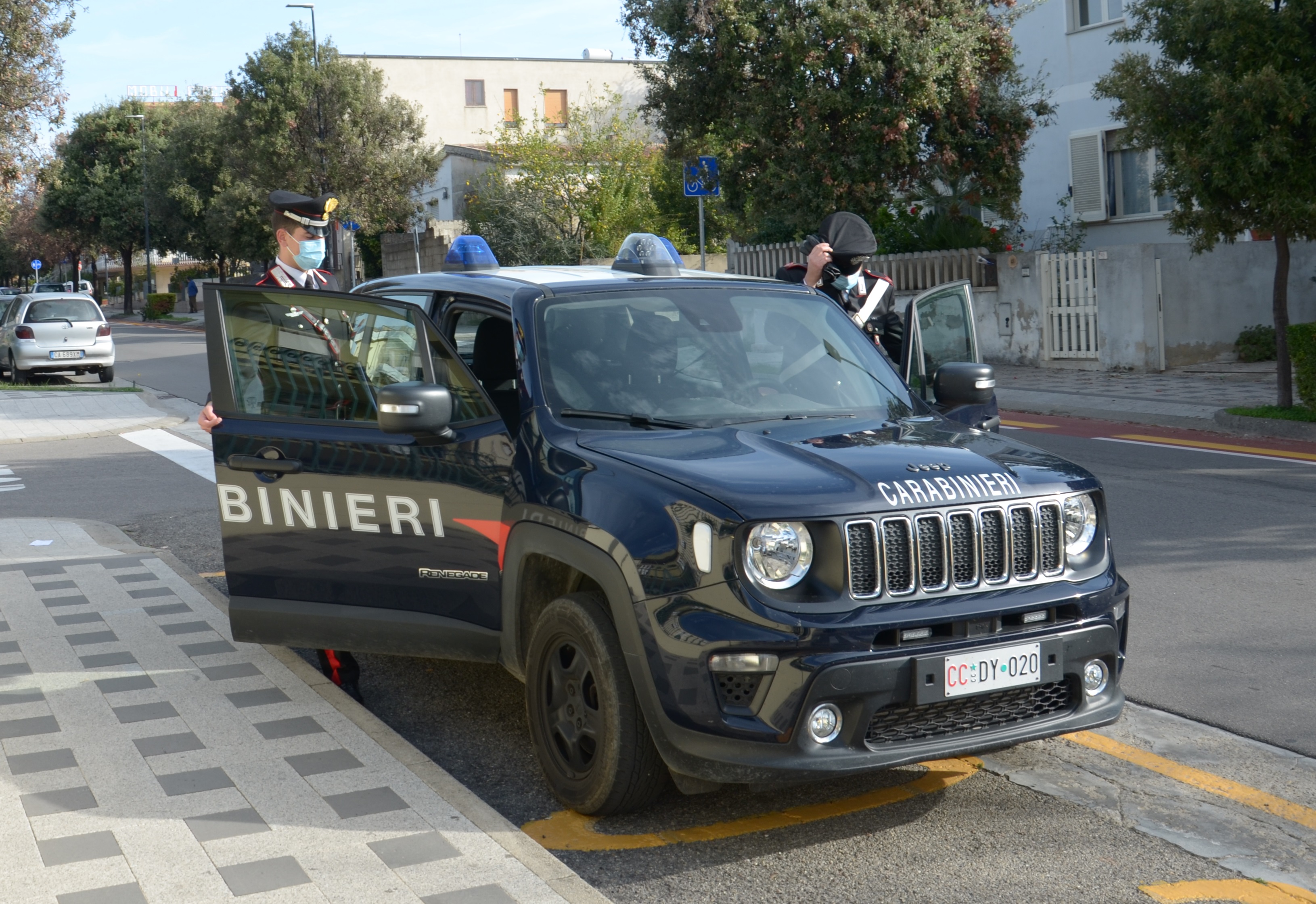 Villasimius, dagli arresti domiciliari al carcere: in manette 21enne di Sestu