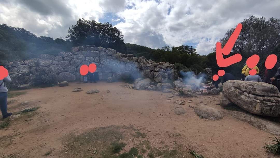 Quartucciu, la denuncia: “Grigliate sulla tomba dei giganti di Is Concias, quanta amarezza”