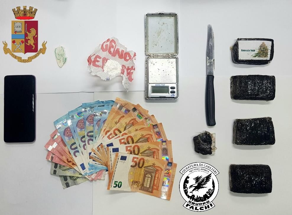 Cagliari, hashish nella lavanderia e cocaina nella camera da letto: nei guai insospettabile 48enne