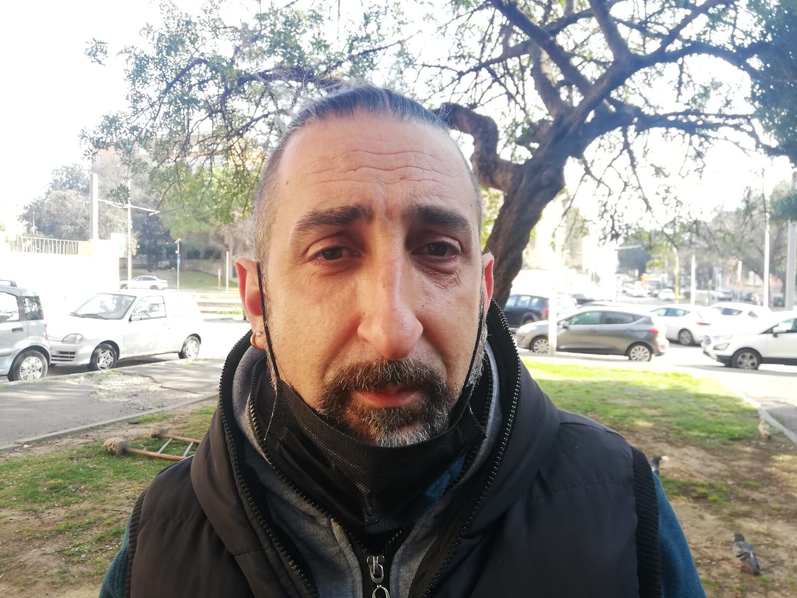Manuel Piras, di Cagliari: “Da due settimane dormo in macchina al freddo”