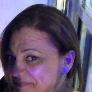 Lorella e il suo “spettacolo viaggiante” da tre generazioni attende da un anno di poter riaccendere le luci del suo show