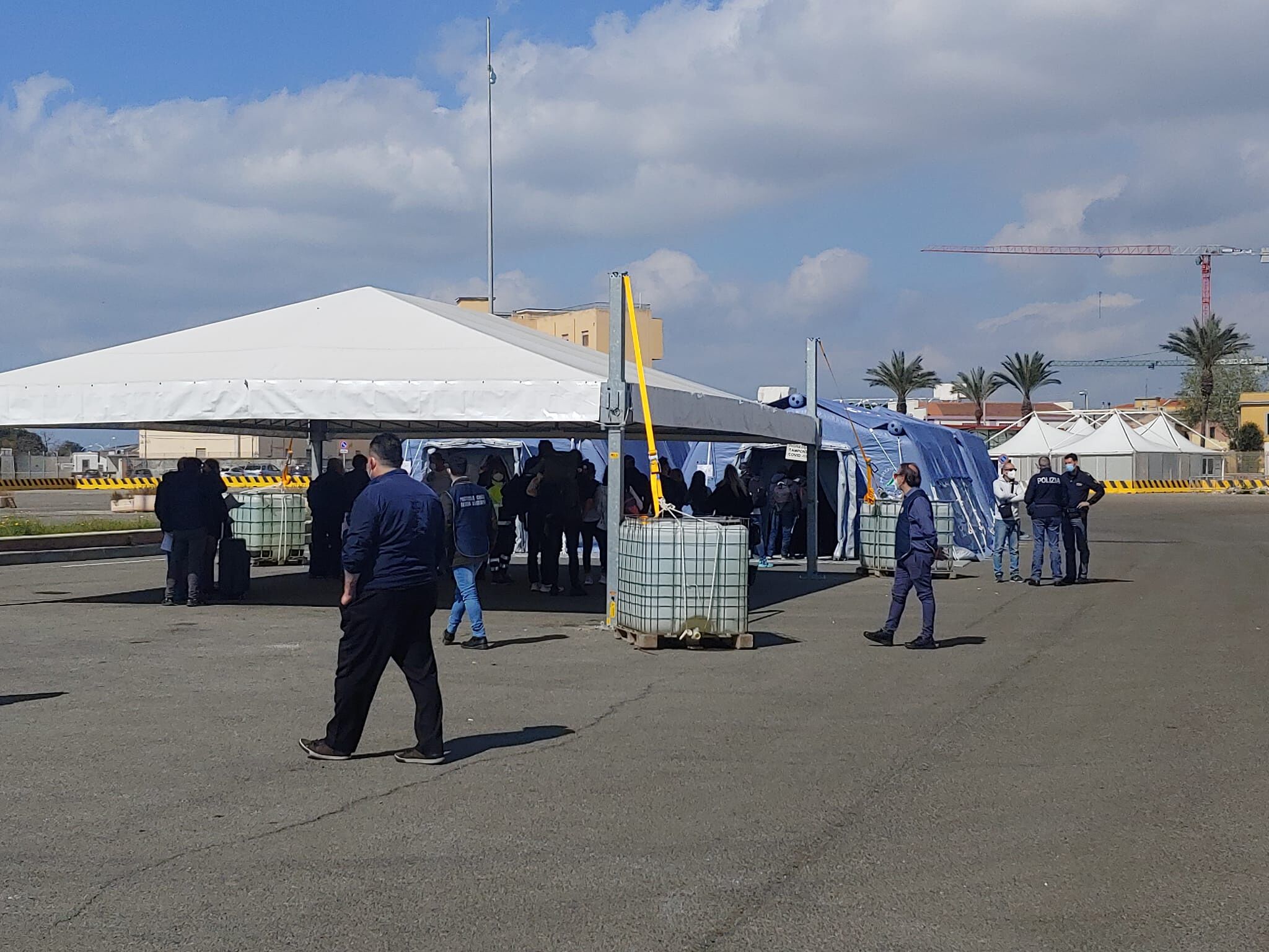 Cagliari, scovato un positivo al Covid al porto: è un sardo partito da Civitavecchia