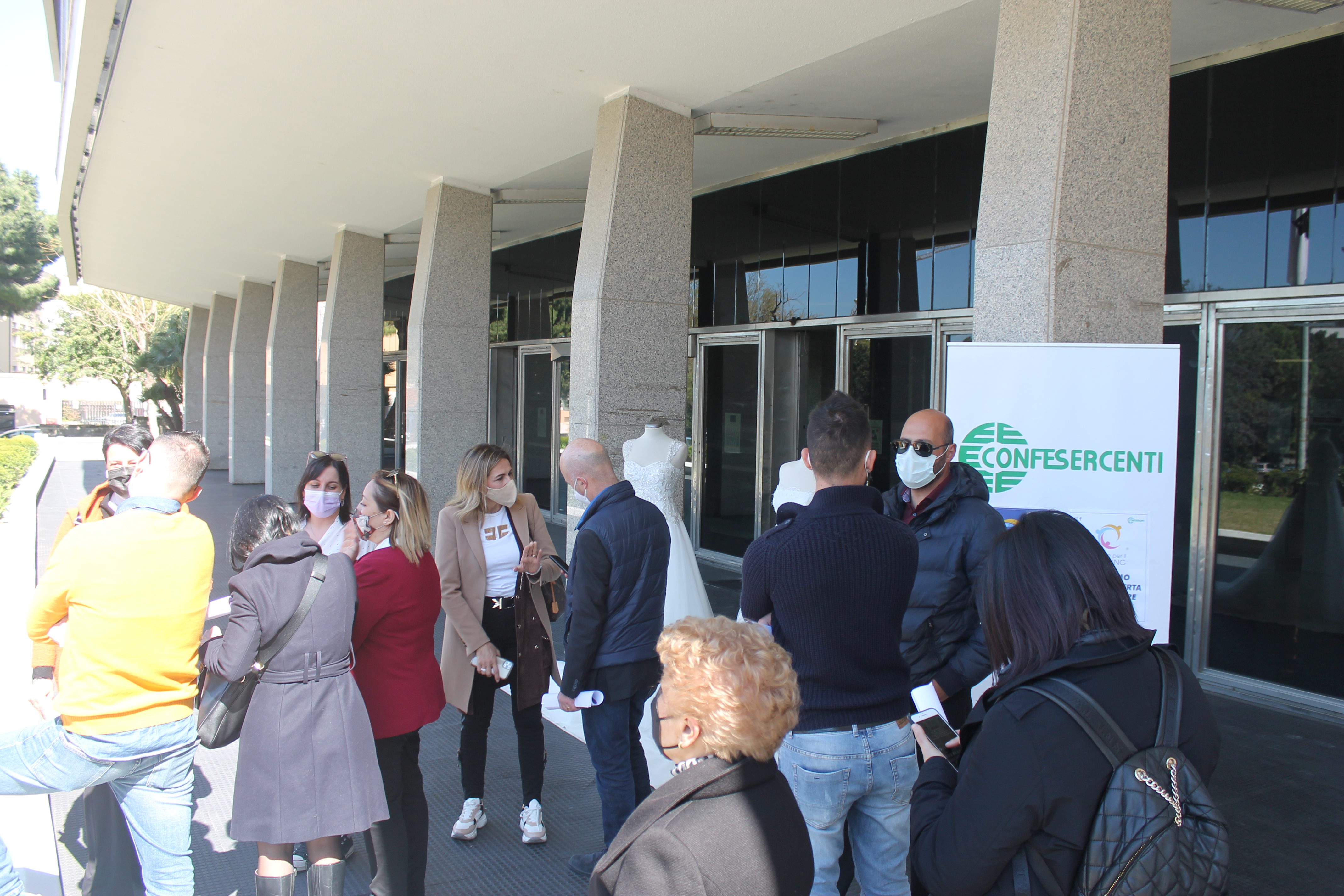 Matrimoni in calo e eventi annullati, a Cagliari protesta il settore del wedding: “Fateci ripartire”