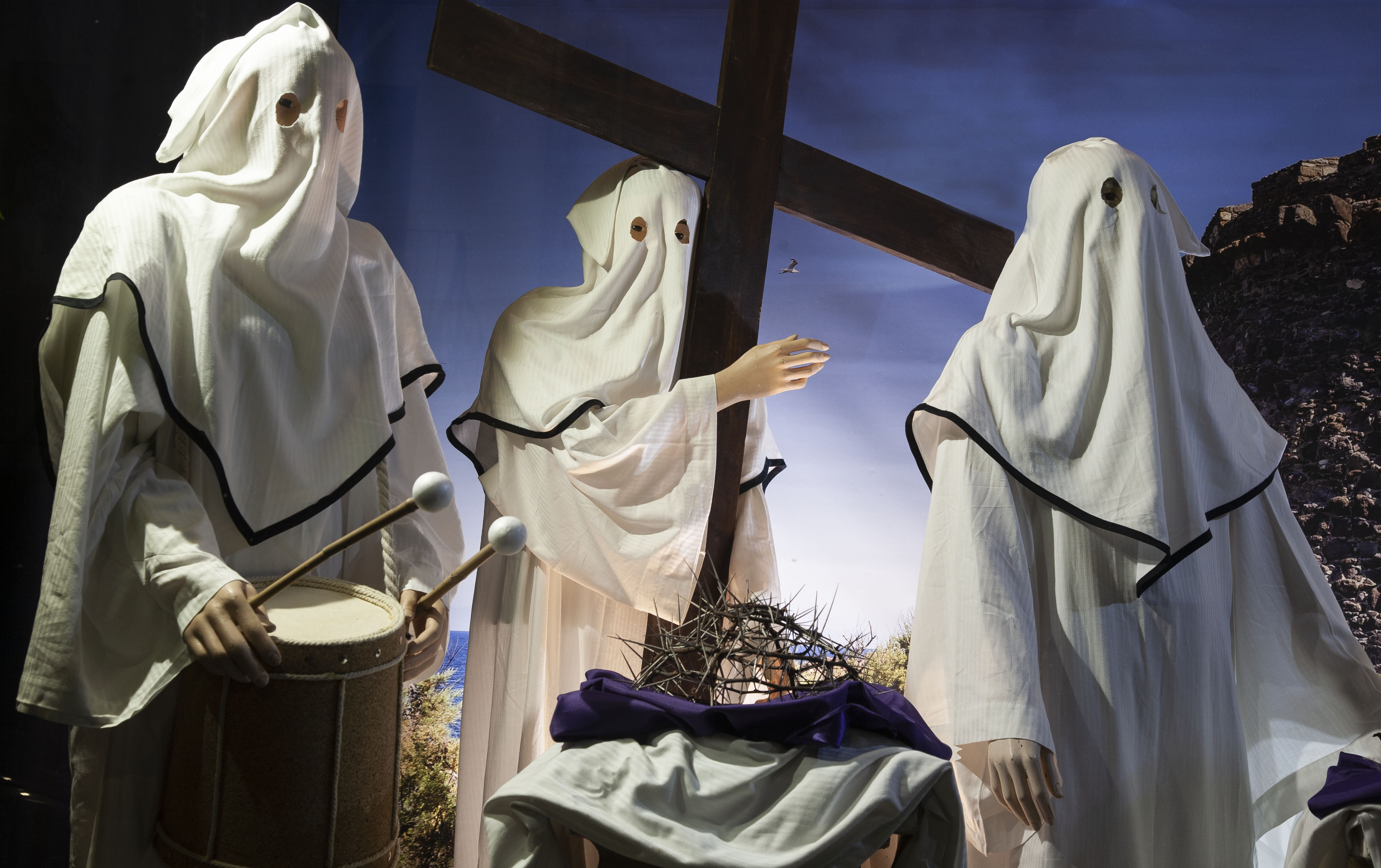 Is Baballottis e is Goggius de sa Xira Santa in mostra a Portoscuso