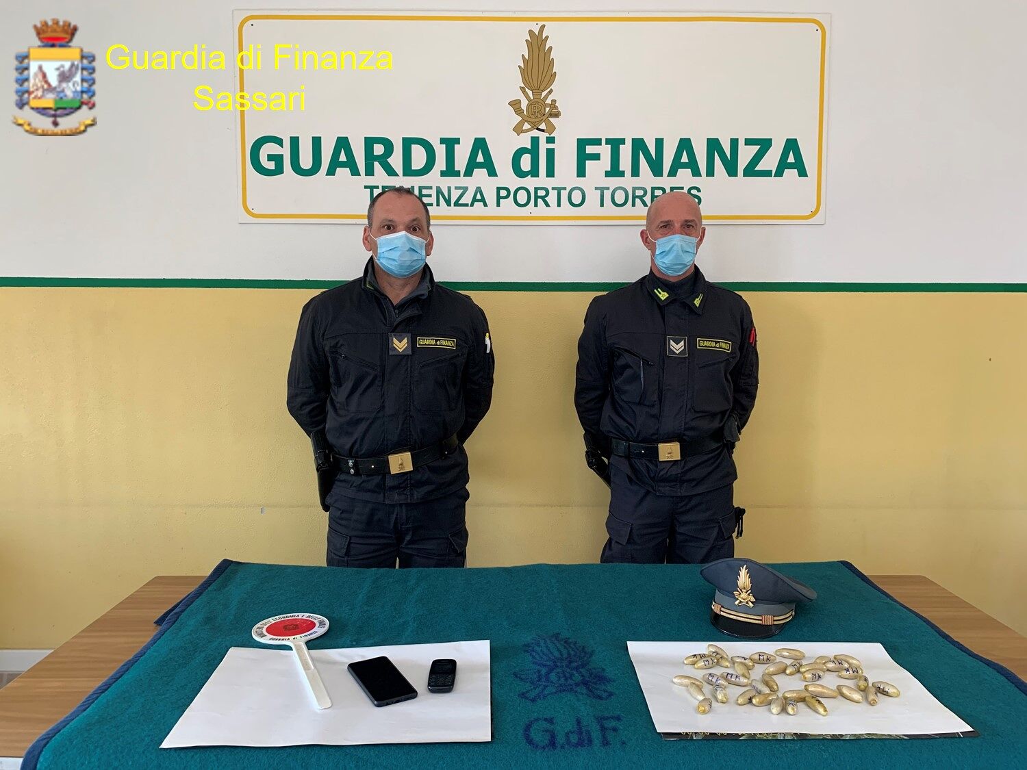 Porto Torres, sbarca con oltre 400 grammi di eroina nello stomaco: arrestato 24enne nigeriano