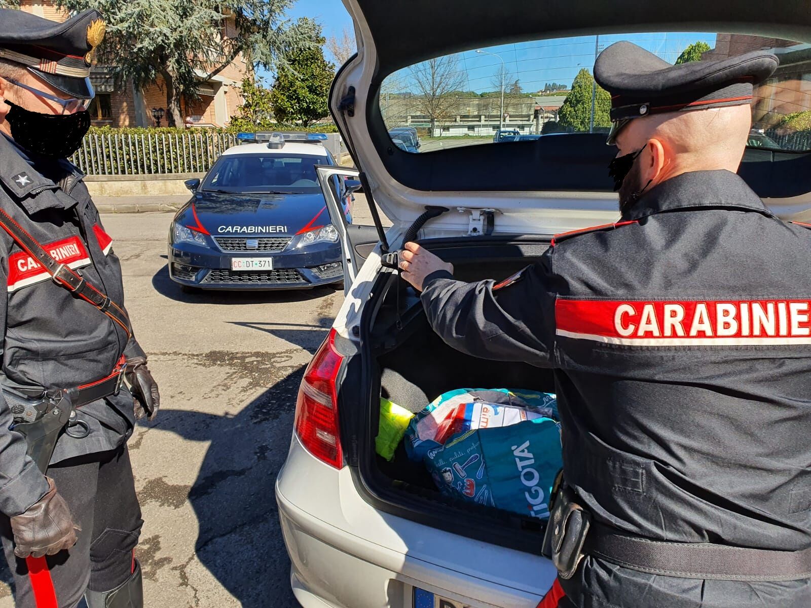 Rapina con coltello in via Timavo a Cagliari, due anni ai domiciliari per il rapinatore