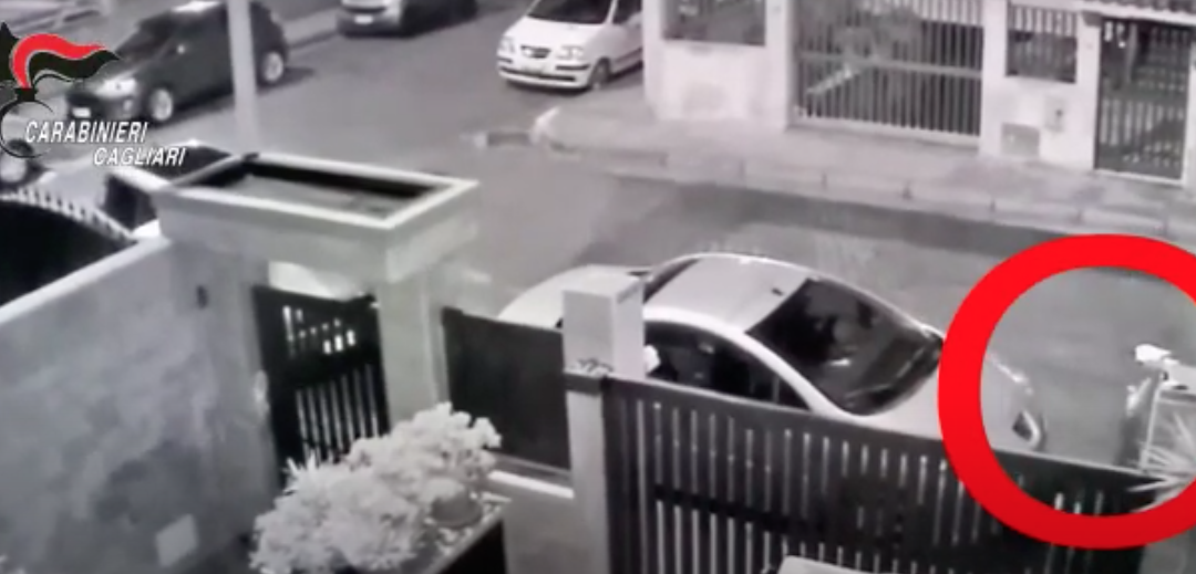 Incendi di auto in sosta a Quartu, denunciato un 37enne – VIDEO