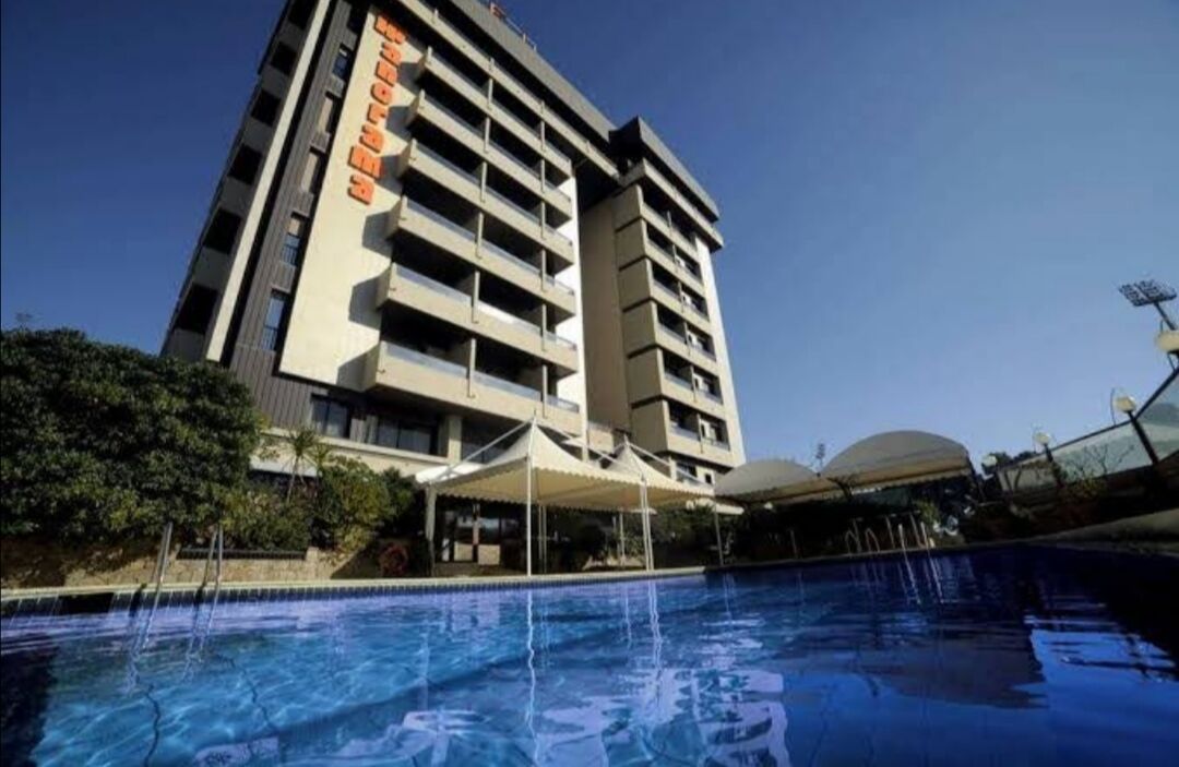 Cagliari, lo storico hotel Panorama resta chiuso: “Trentacinque lavoratori senza stipendio e cassa integrazione”