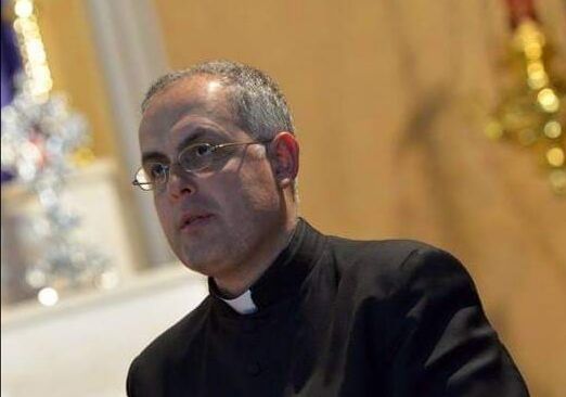 Pula, malato di Sla sceglie il suicidio assistito. Don Loi: “Silenzio e preghiere per affidarlo a Dio”