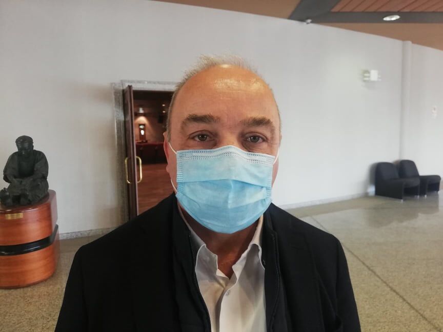 Assalto alle seconde case in Sardegna: “Irresponsabile chi arriva senza test dalle zone rosse, le nostre regole sono chiare”