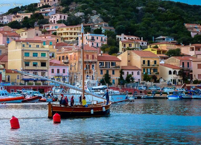 Da 5 a 64 casi Covid, il virus spaventa: “Zona rossa prorogata a La Maddalena”