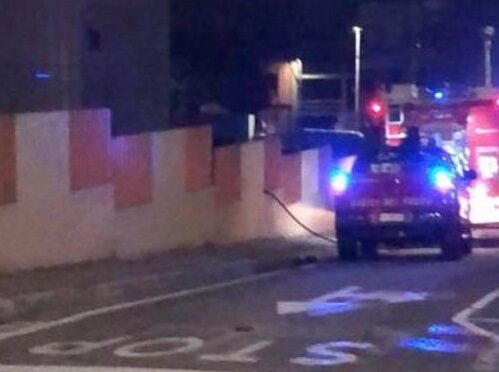 Cagliari, incendiari scatenati: per l’ennesima volta in fiamme la palestra di via degli Stendardi