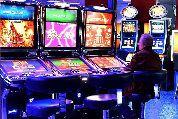 Sos alla Regione: “Sardegna zona bianca, riaprite subito le sale giochi”