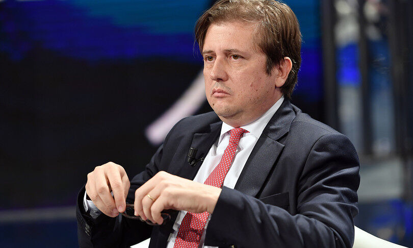 Covid, l’annuncio di Sileri: “Riaperture dal primo maggio, ma data guidata dalle vaccinazioni”