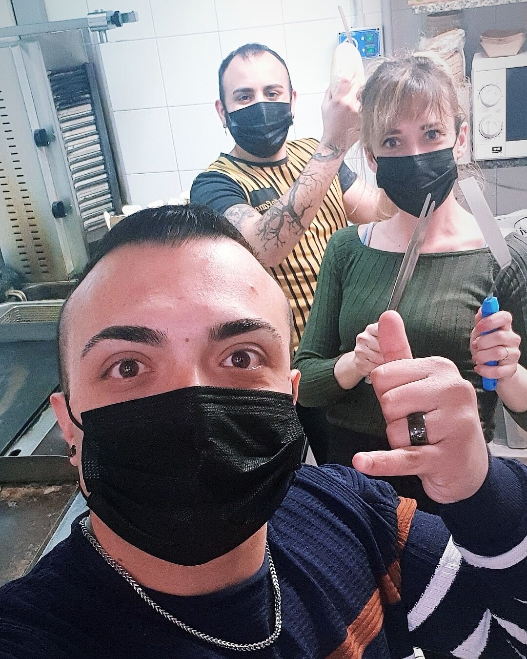 Cagliari, il messaggio di speranza dei ragazzi di una paninoteca