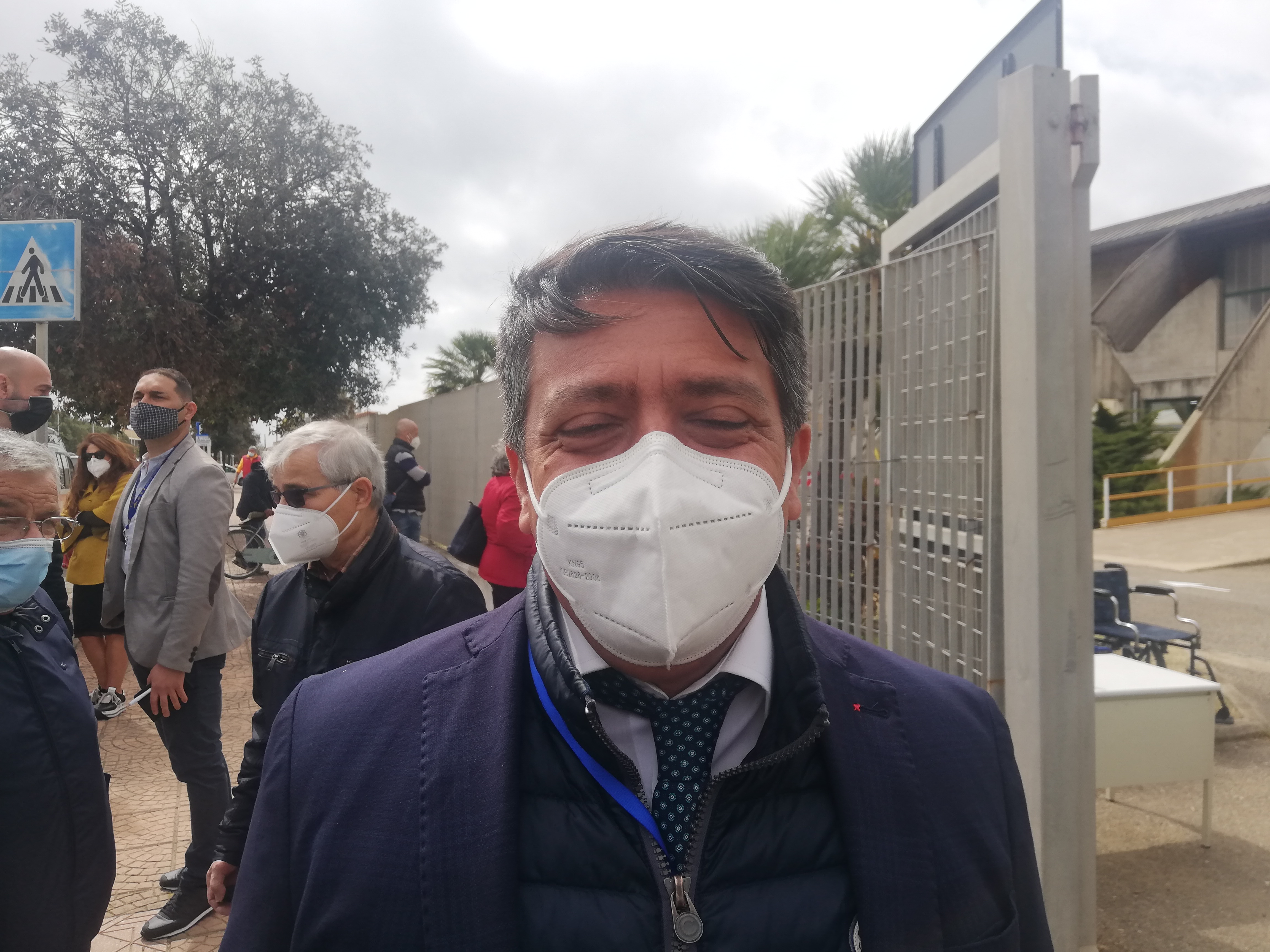 Vaccini in Sardegna, tanti hanno rifiutato AstraZeneca: “Finire in ospedale col Covid è più pericoloso”