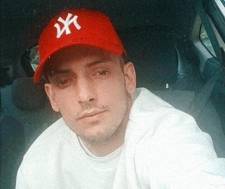 Insulti e strip, Pudinhos conquista migliaia di cagliaritani: “Libertà e risate, mi ha cercato anche Diprè”