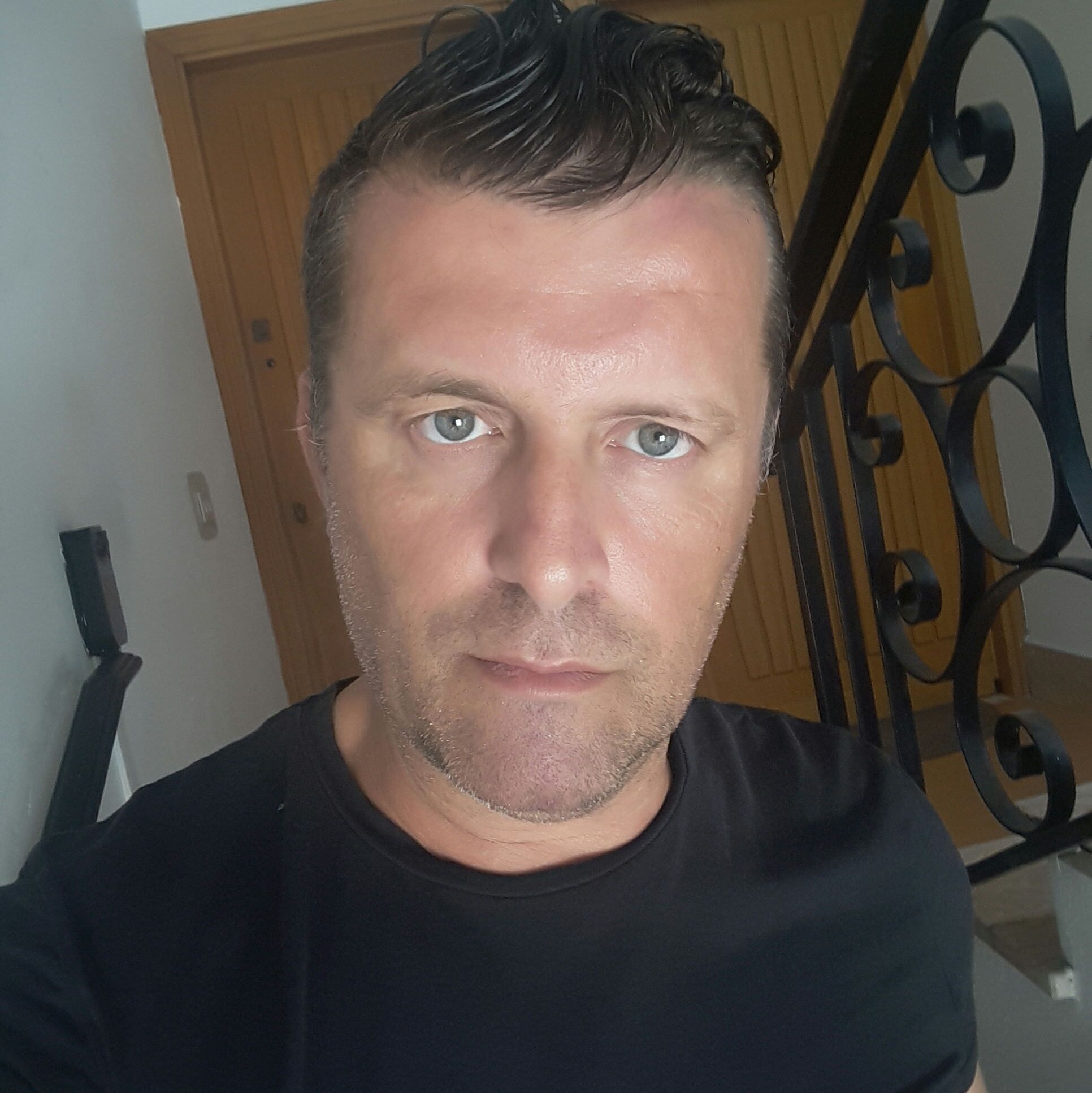 Cagliari, manifestazione contro le chiusure per Covid: “Riaprite subito bar, ristoranti e giostre”