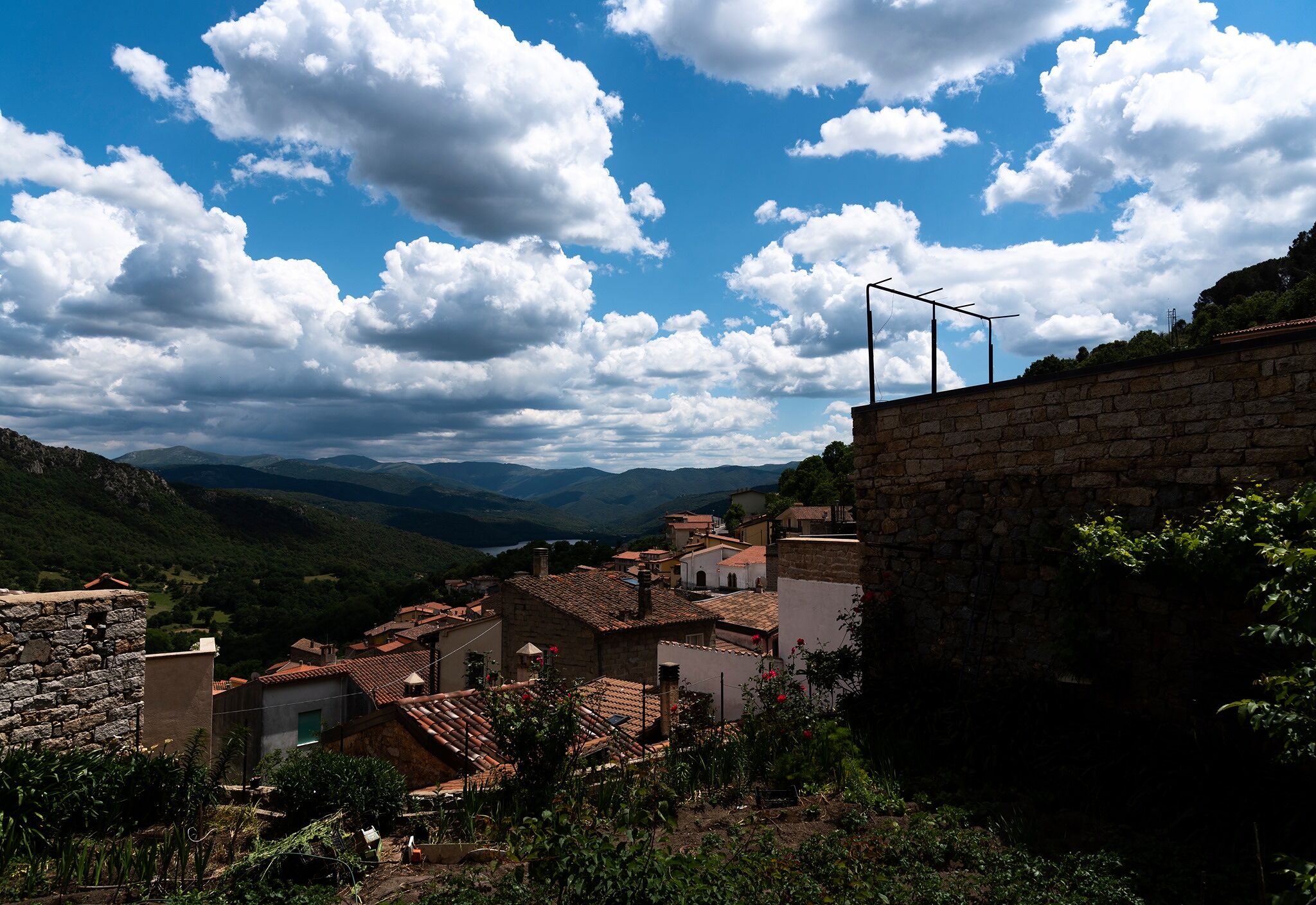 Troppi positivi al Covid a Gavoi, sono 113: zona rossa prorogata per la terza settimana di fila
