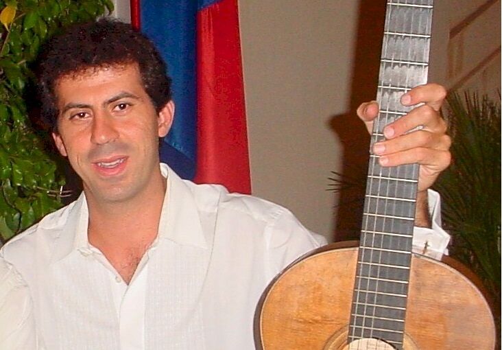 A Sardara il giorno del banchetto per organizzare un concerto: bufera sul direttore del Lirico