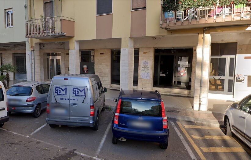 Cagliari, furto nel ristorante QuantoBasta: “Uno straniero è fuggito col borsello, dentro c’erano soldi e bancomat”