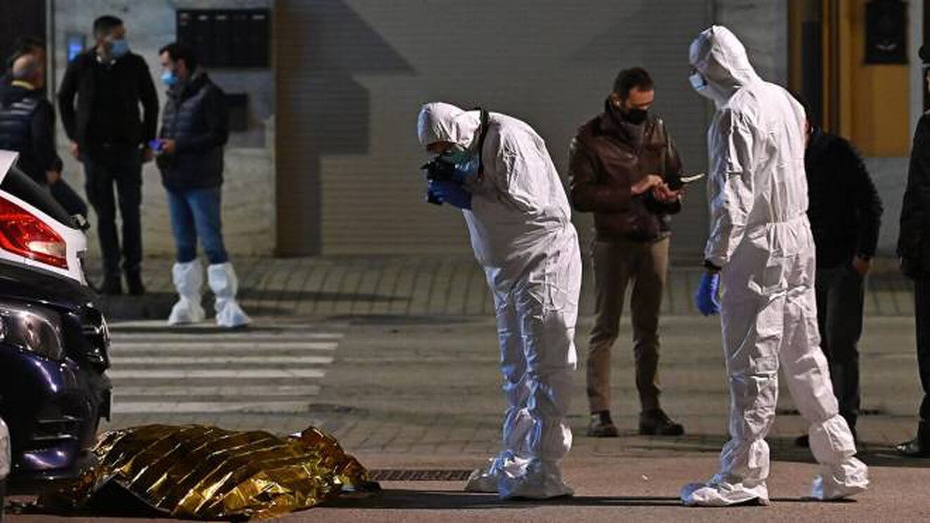 Indagato il gioielliere di Cuneo che ha ucciso i due rapinatori: “Mi spiace, ma io o loro”